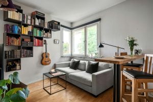 Wood plank flooring vinyl